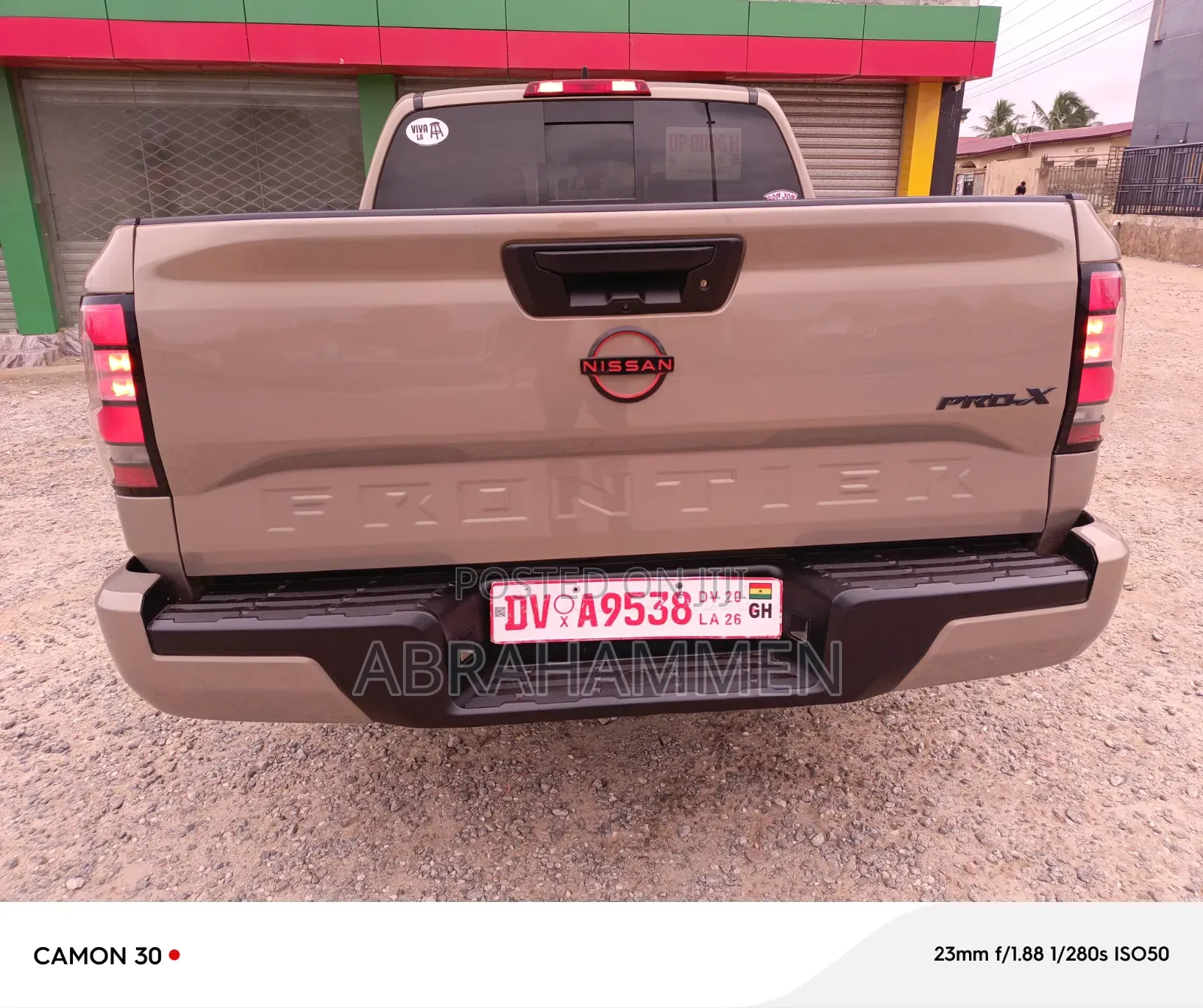 Nissan Frontier 2025 Pink