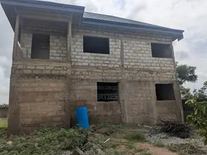 4bdrm House in Amasaman for sale