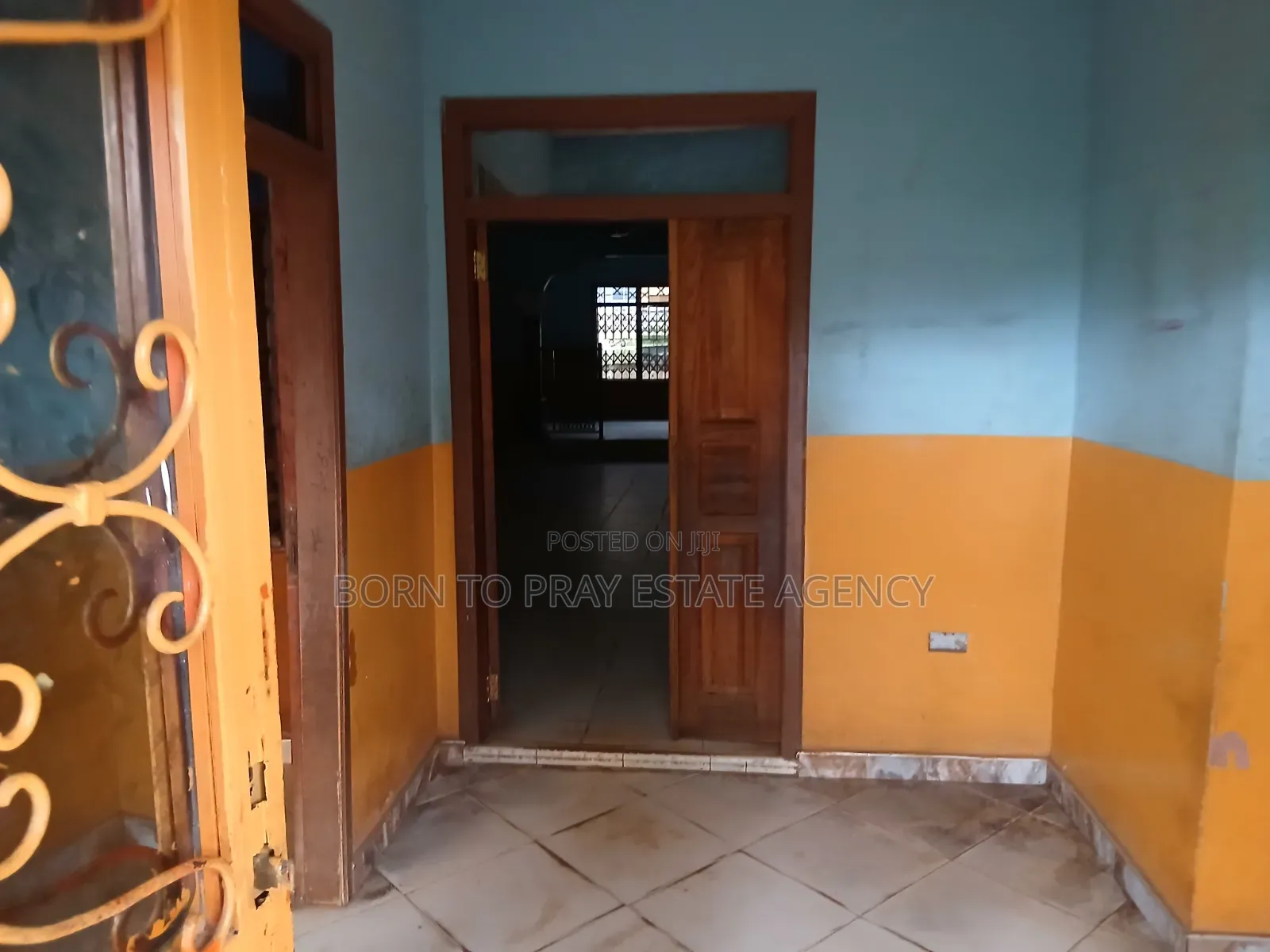7bdrm House in Born 2 Pray Estate, Ejisu-Juaben Municipal for rent