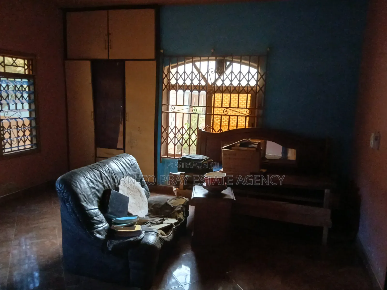 7bdrm House in Born 2 Pray Estate, Ejisu-Juaben Municipal for rent