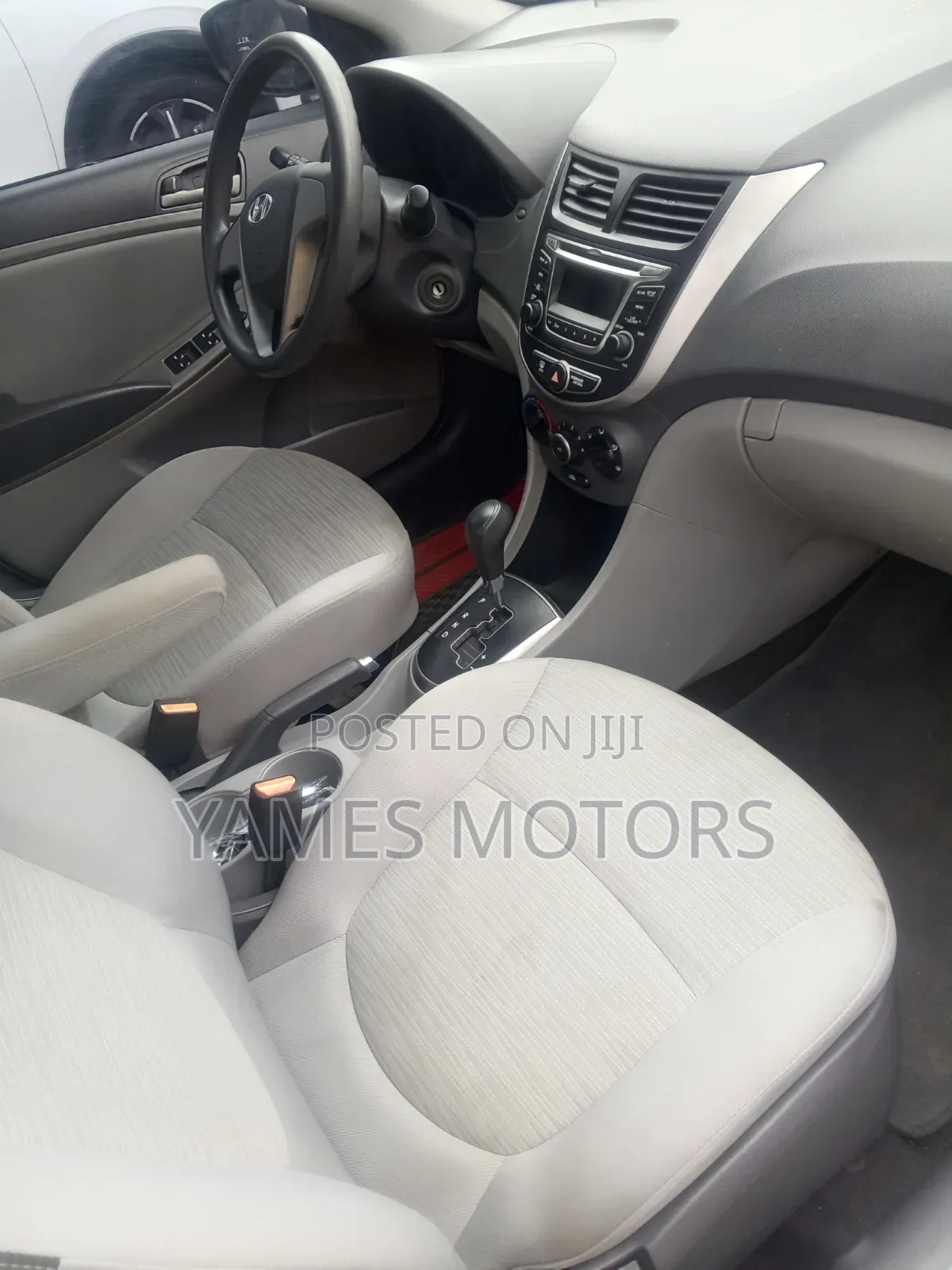 Hyundai Accent GLS 4dr Sedan (1.6L 4cyl 6M) 2015 Silver