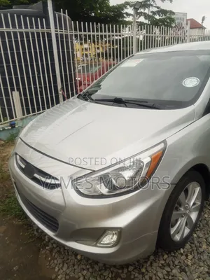 Hyundai Accent GLS 4dr Sedan (1.6L 4cyl 6M) 2015 Silver