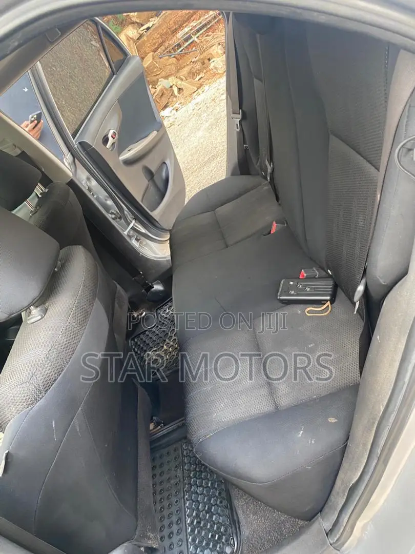 Toyota Corolla 2013 Silver