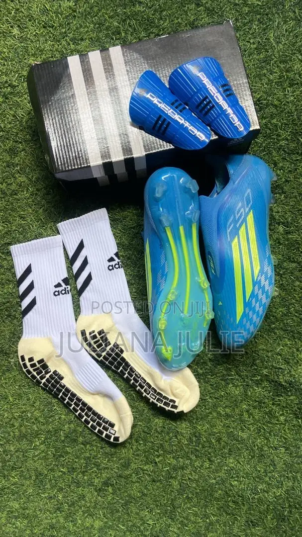 Original Football Boot Available at Cool Price