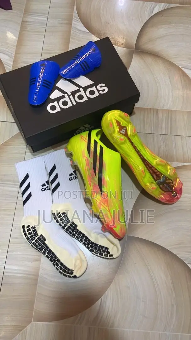 Original Football Boot Available at Cool Price
