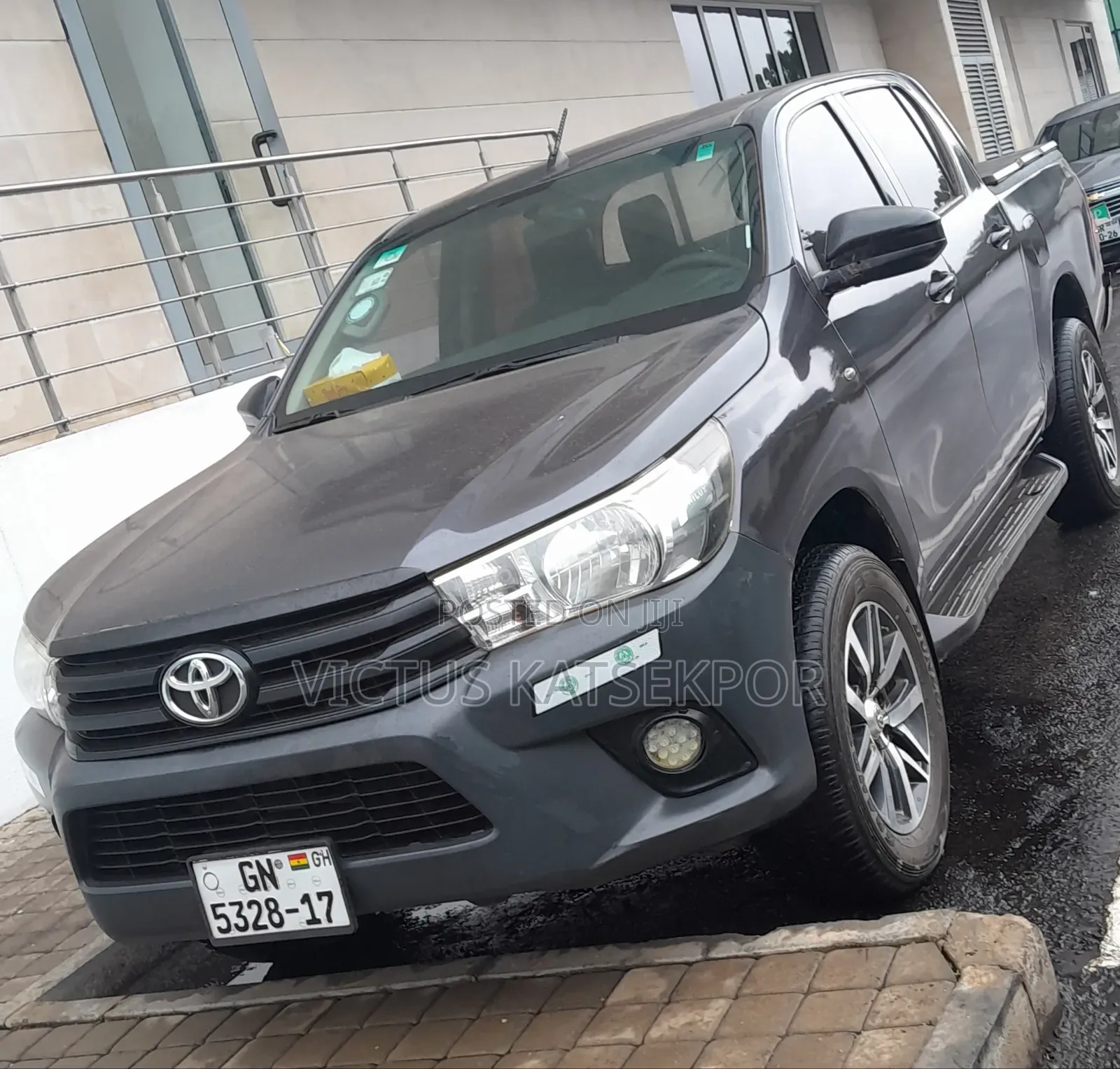 Toyota Hilux Revo Double Cab Deisel 2.4 AWD 2017 Gray