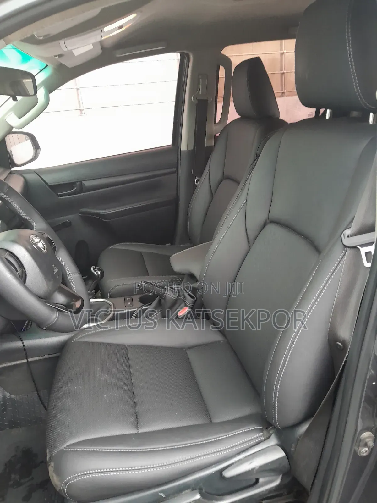 Toyota Hilux Revo Double Cab Deisel 2.4 AWD 2017 Gray