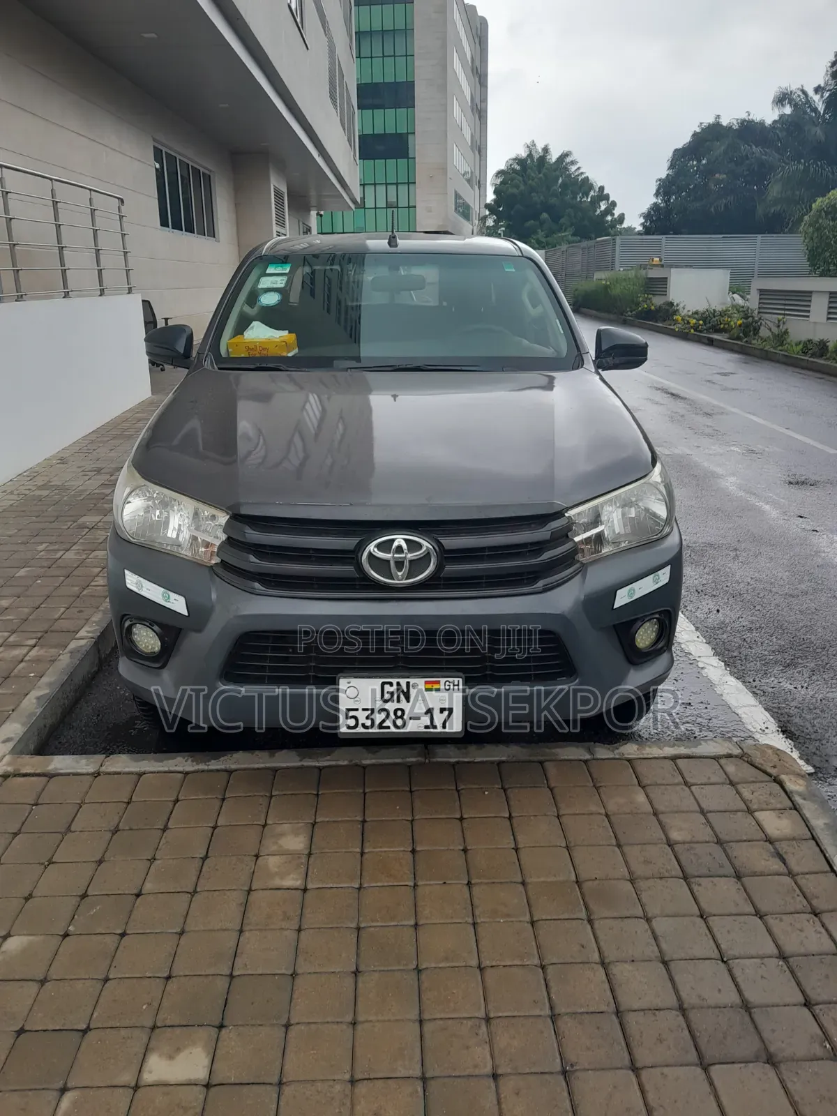 Toyota Hilux Revo Double Cab Deisel 2.4 AWD 2017 Gray
