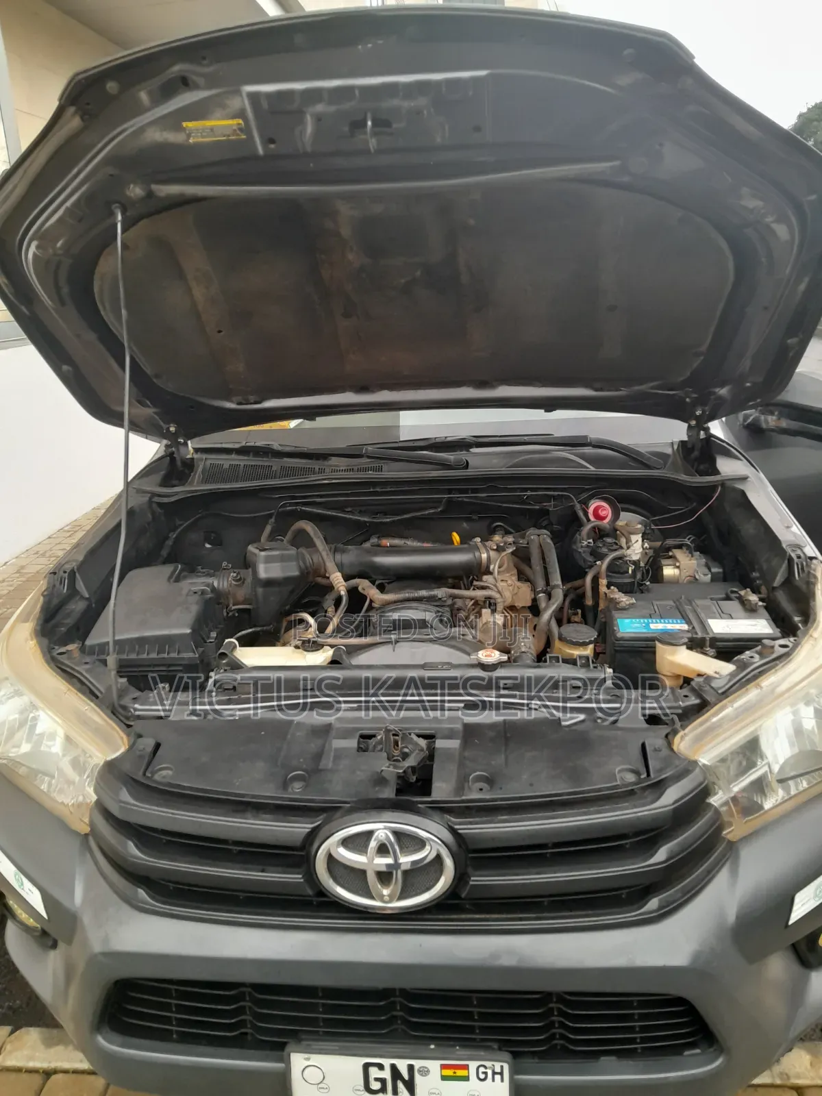 Toyota Hilux Revo Double Cab Deisel 2.4 AWD 2017 Gray