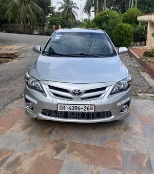 Toyota Corolla 2013 Silver