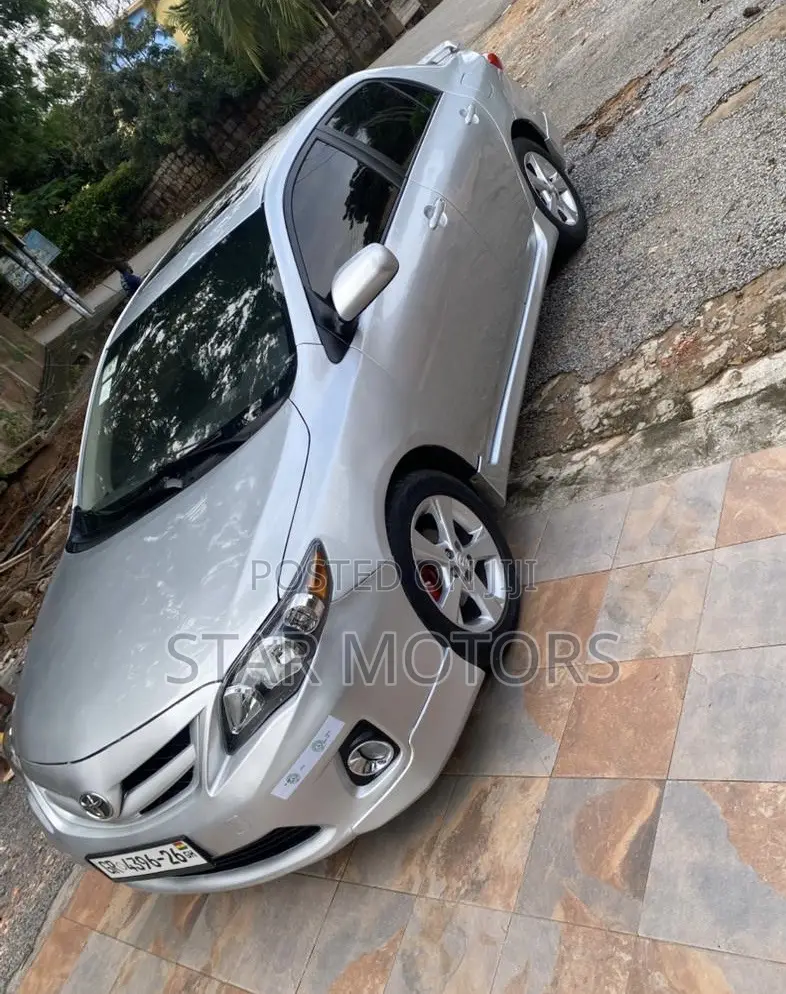 Toyota Corolla 2013 Silver