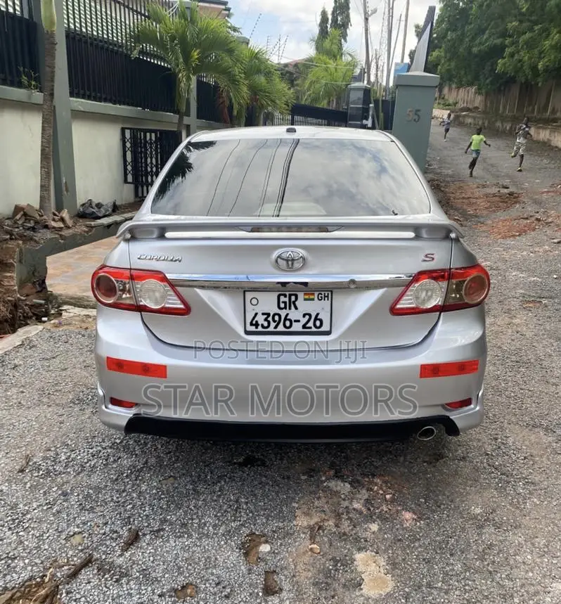 Toyota Corolla 2013 Silver