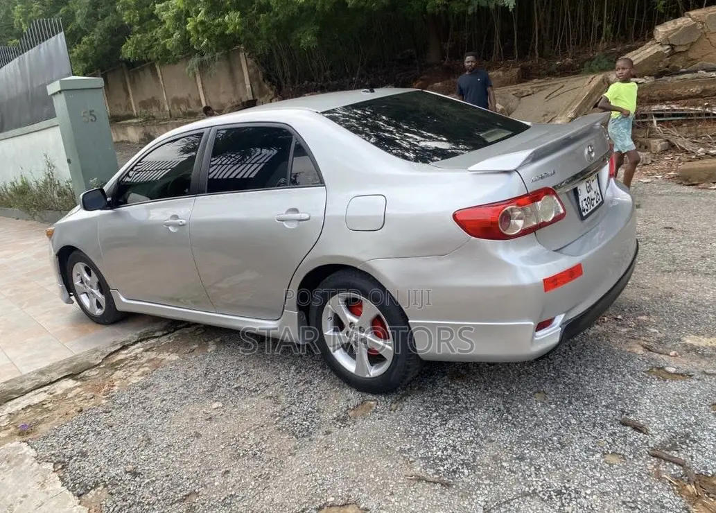 Toyota Corolla 2013 Silver