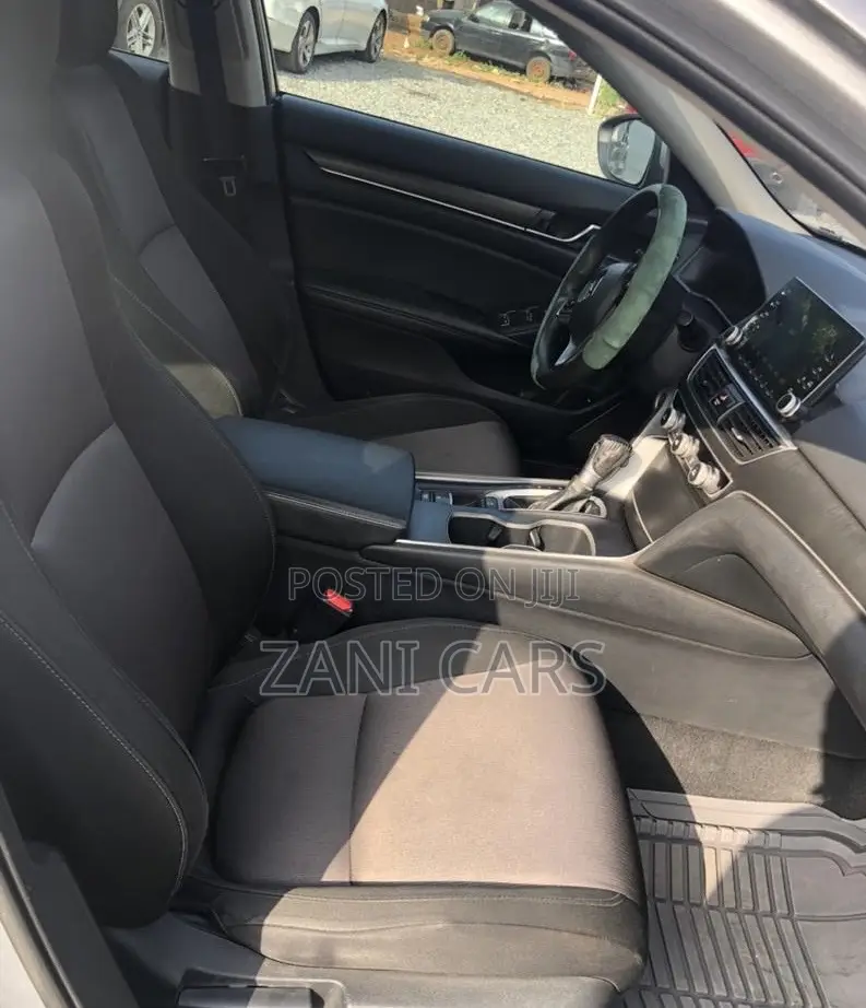 Honda Accord Sport (2.0L 4cyl Turbo 6M) 2019 Gray