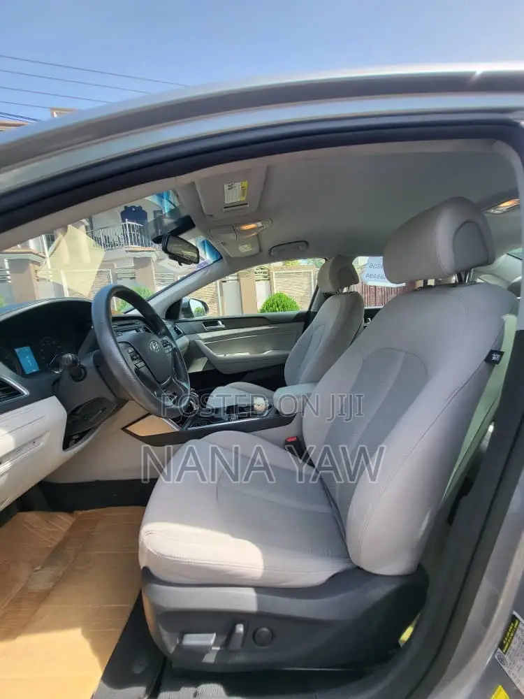 Hyundai Sonata SE 4dr Sedan (2.4L 4cyl 6A) 2015 Burgundy