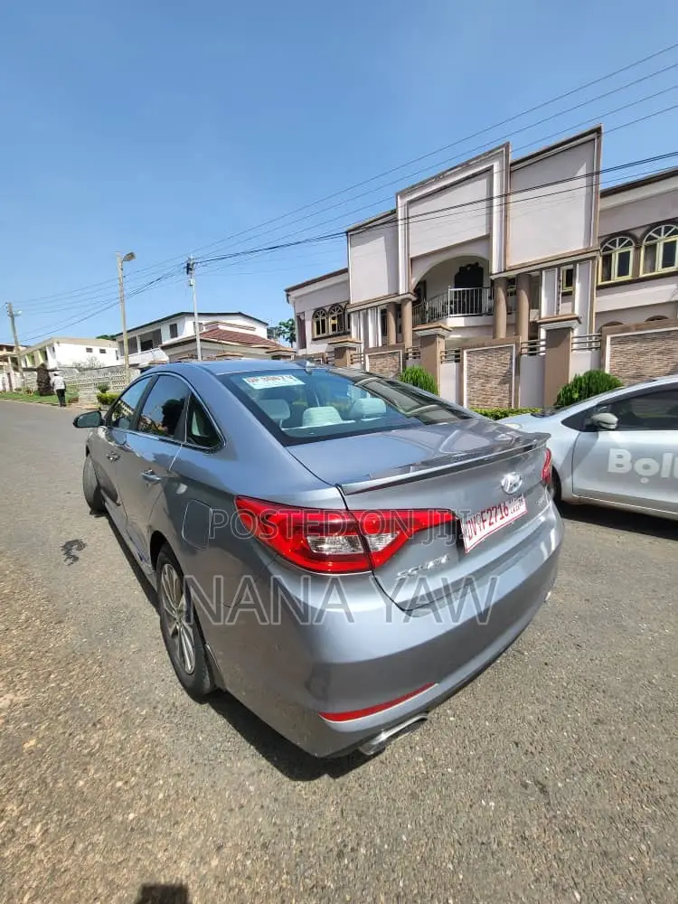 Hyundai Sonata SE 4dr Sedan (2.4L 4cyl 6A) 2015 Burgundy