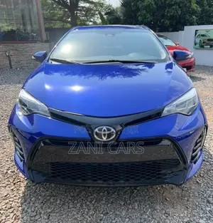 Toyota Corolla SE (1.8L 4cyl 6M) 2018 Blue