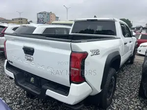 Toyota Tacoma SR5 Double Cab 5' Bed AT 2024 White