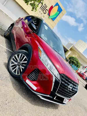 Nissan Kicks SV 2023 Red