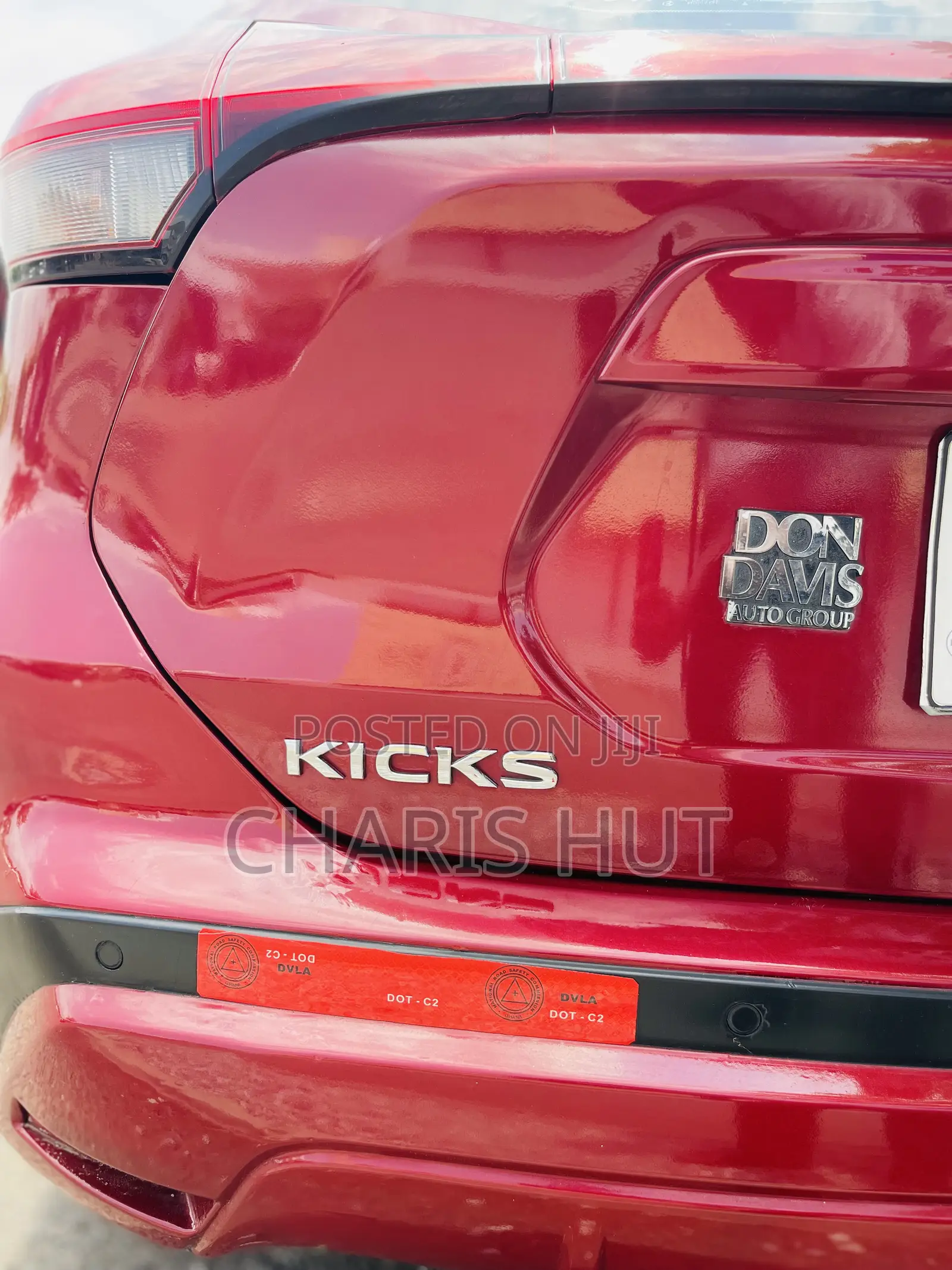 Nissan Kicks SV 2023 Red