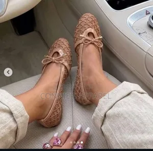 Weaven Zara Flat Shoes for Ladies