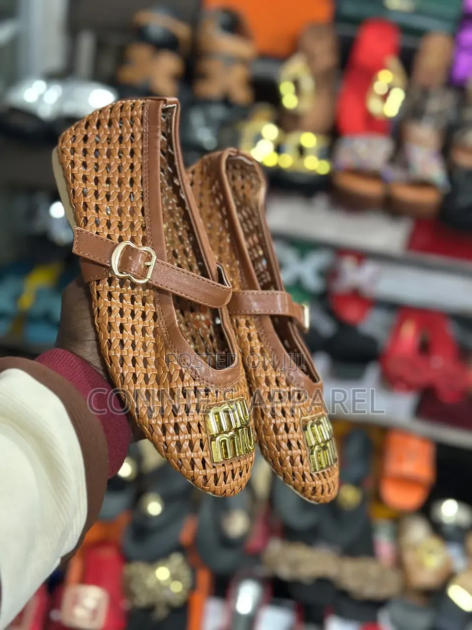 Weaven Zara Flat Shoes for Ladies