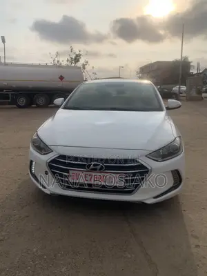 Hyundai Elantra 2017 White