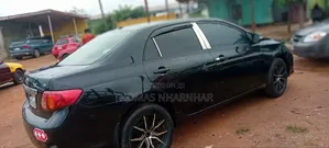 Toyota Corolla 2010 Black