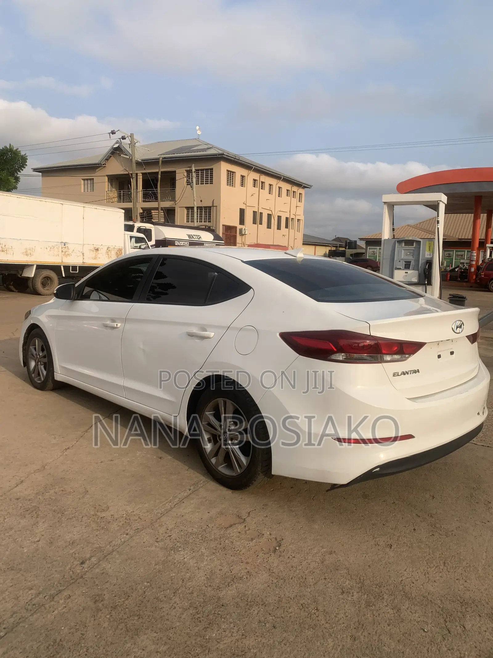 Hyundai Elantra 2017 White
