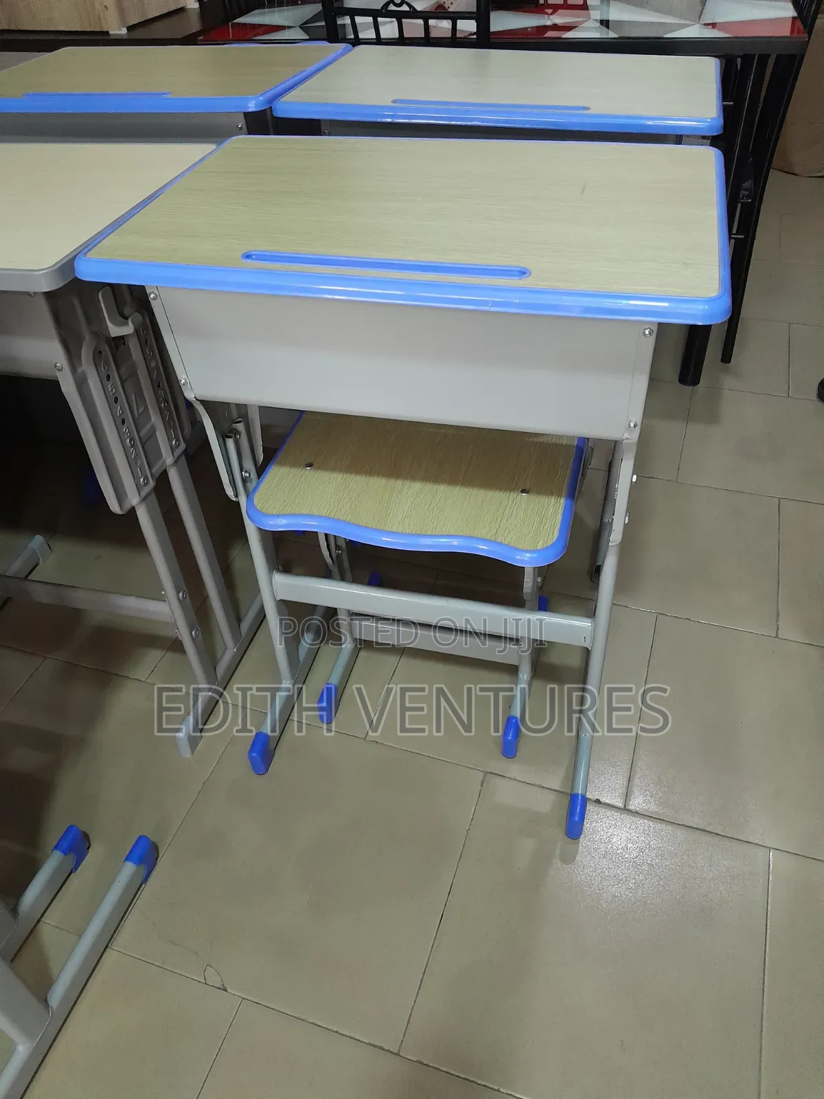 Single Seat Desk