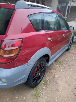 Pontiac Vibe 2010 Red