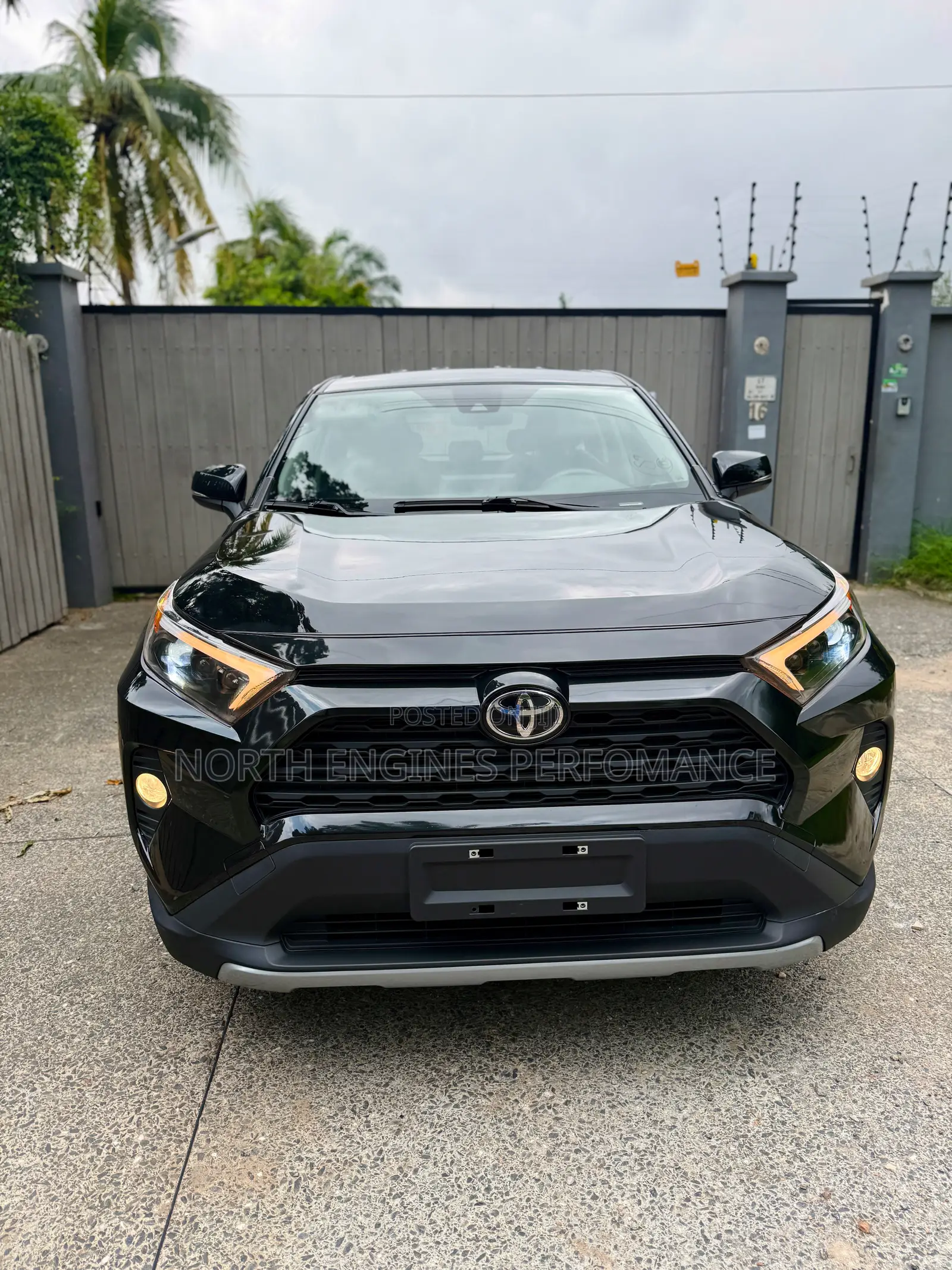 Toyota RAV4 XLE AWD 2024 Black