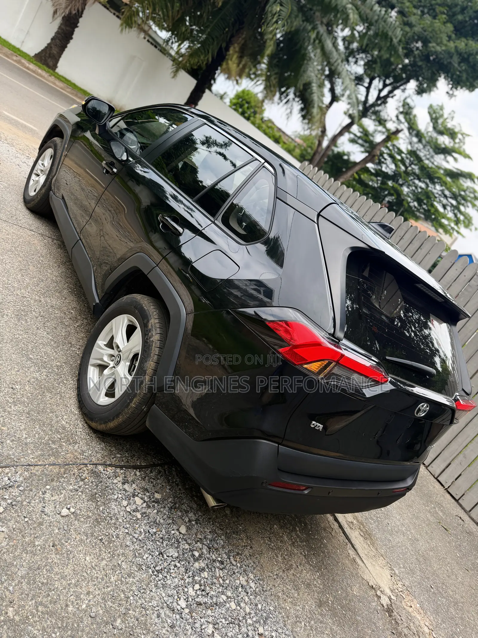 Toyota RAV4 XLE AWD 2024 Black