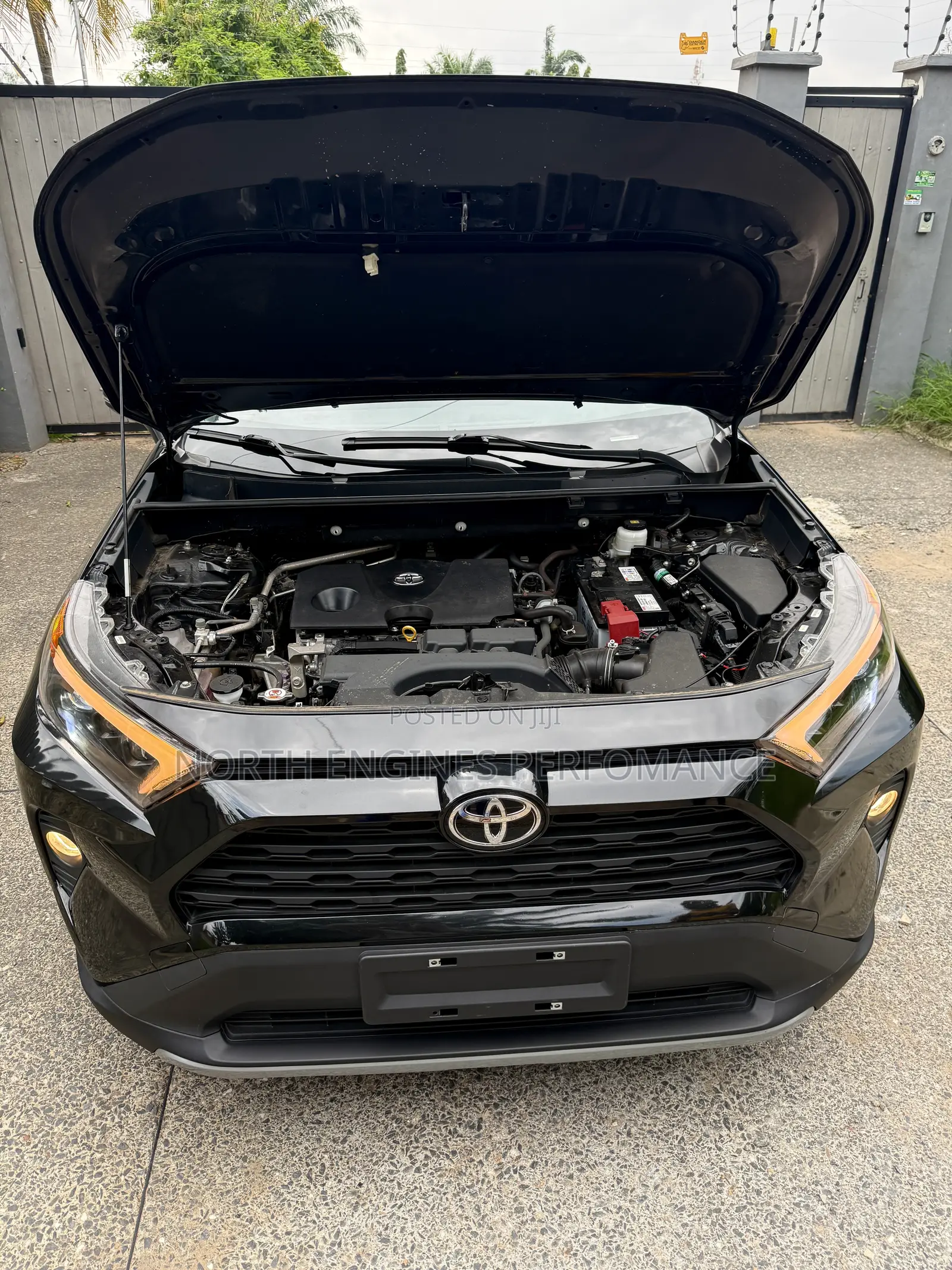 Toyota RAV4 XLE AWD 2024 Black