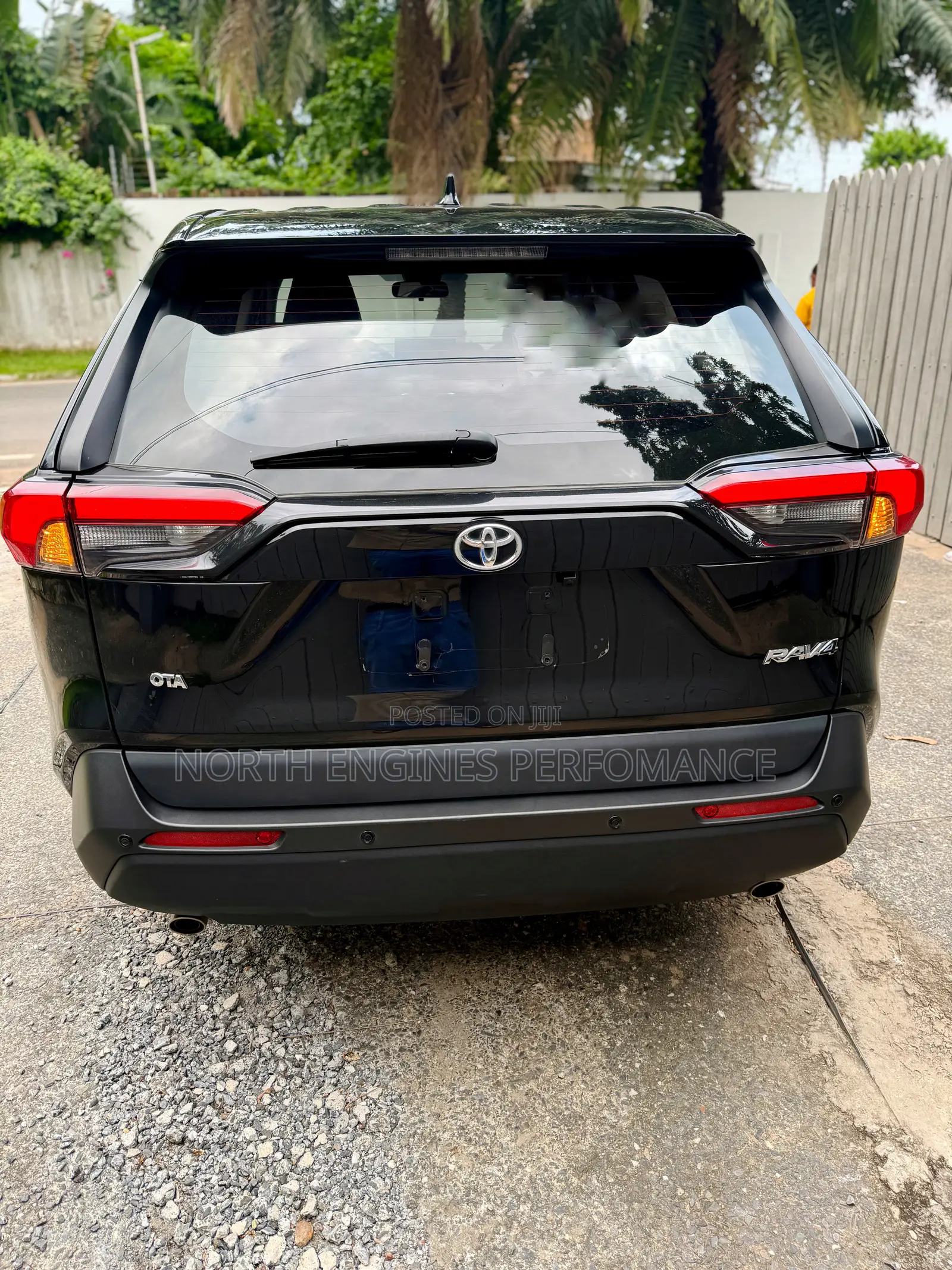 Toyota RAV4 XLE AWD 2024 Black