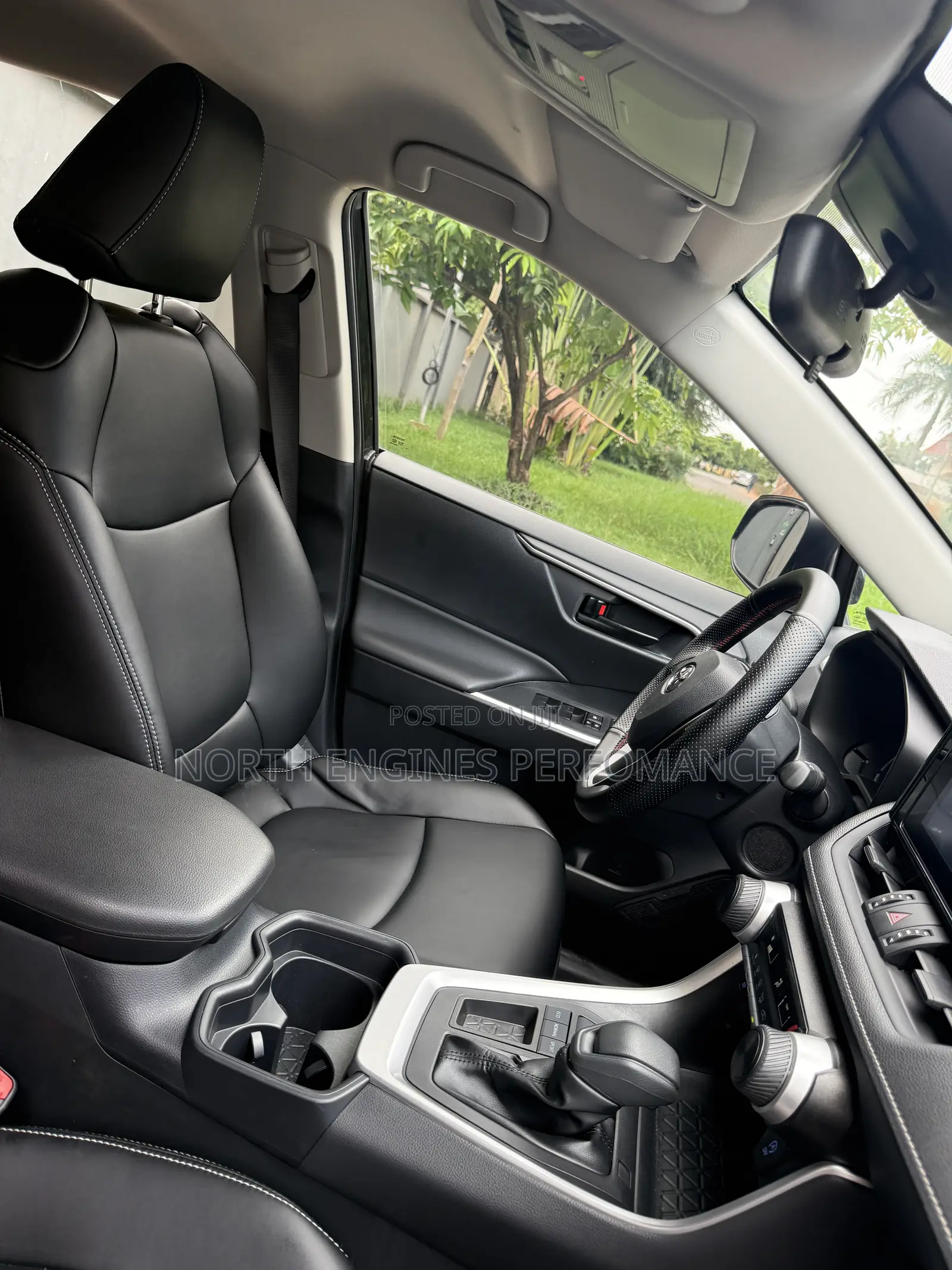 Toyota RAV4 XLE AWD 2024 Black
