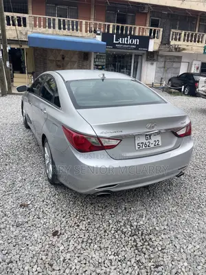 Hyundai Sonata Limited 2.0T Sedan (2.0L 4cyl 6A) 2012 Silver