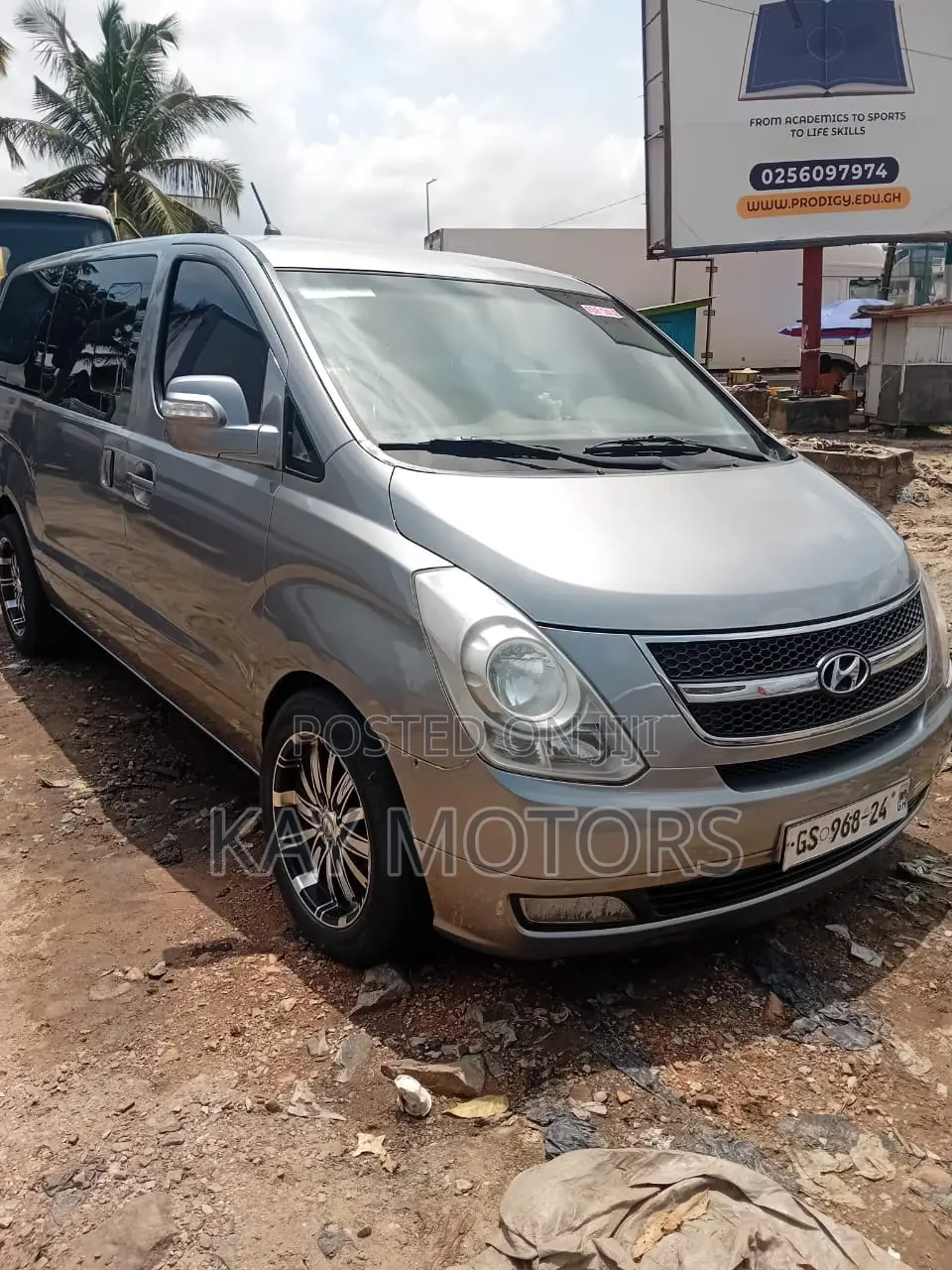 Hyundai Starex 2013 Grey