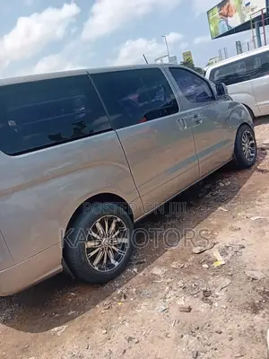 Hyundai Starex 2013 Grey
