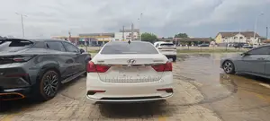 Hyundai Elantra 2019 White