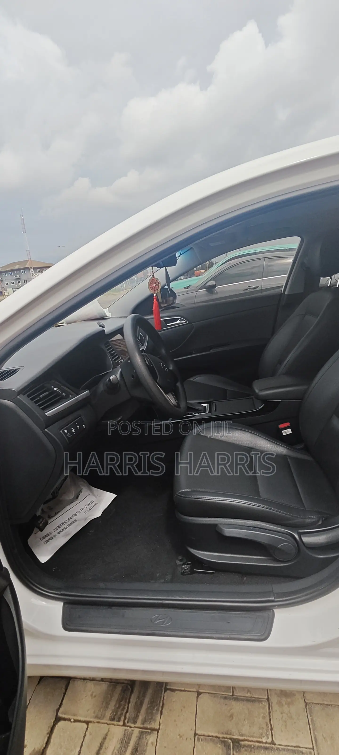 Hyundai Elantra 2019 White