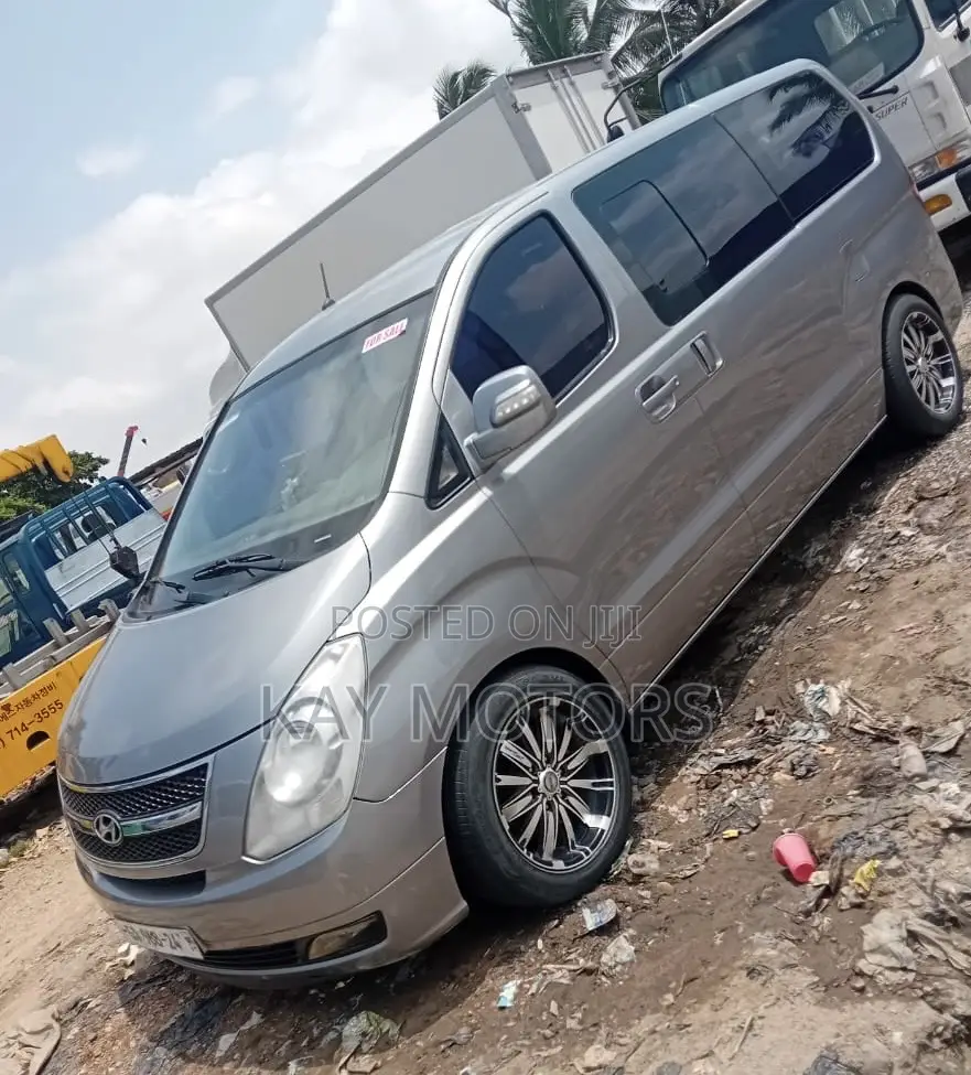 Hyundai Starex 2013 Grey