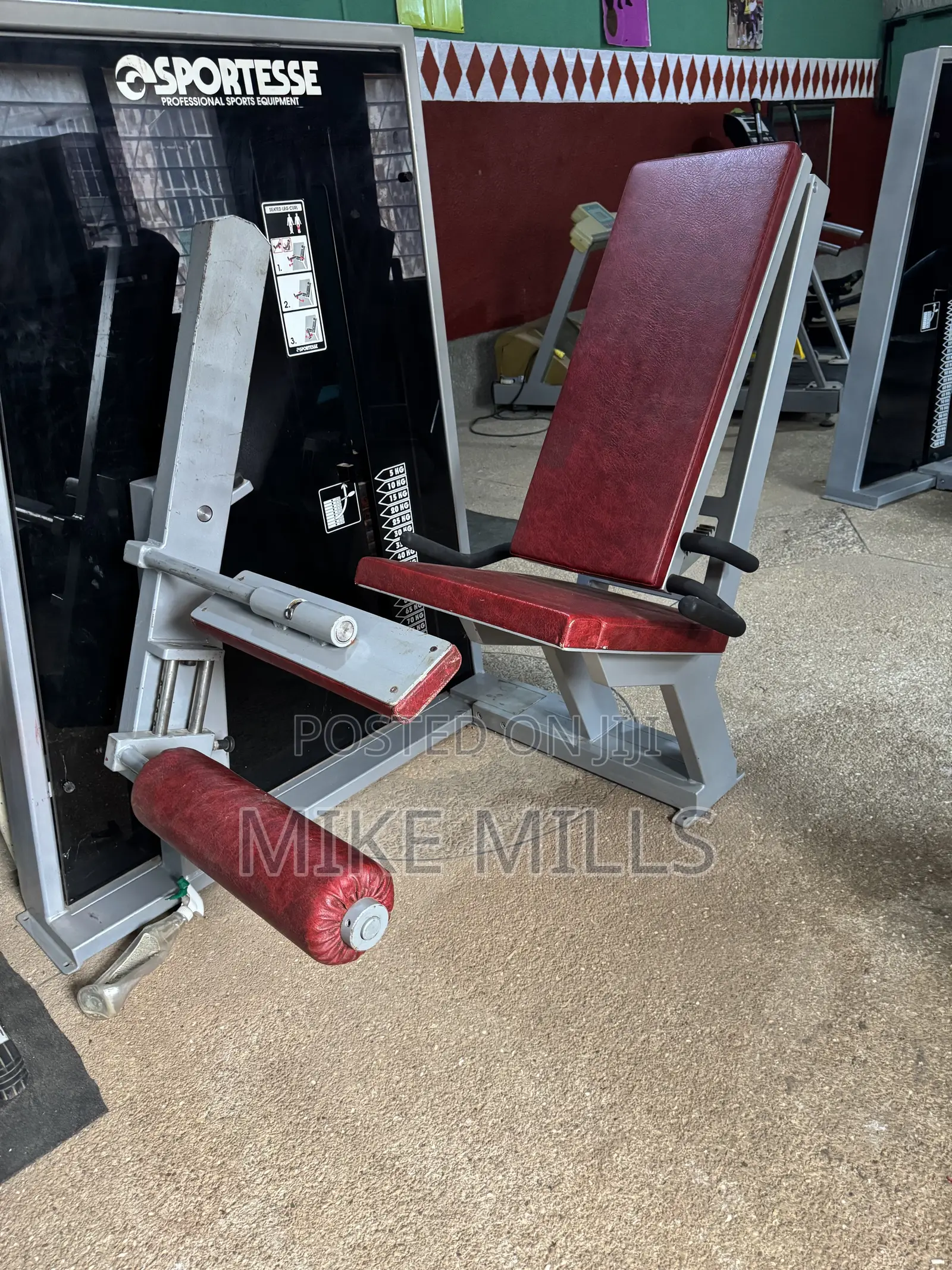 Commercial Seated Leg Curl