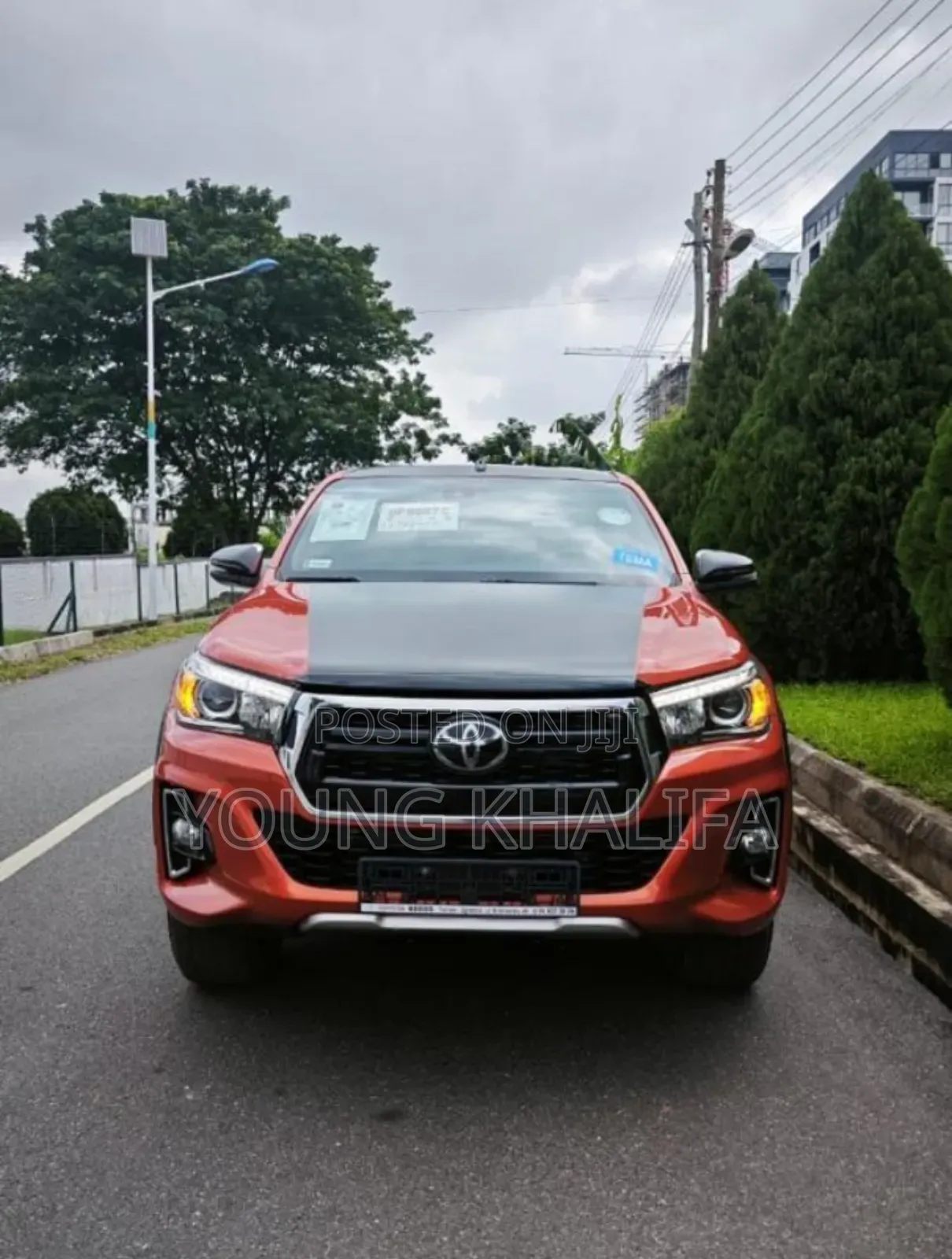 Toyota Hilux 2020 Orange