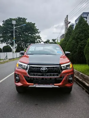 Toyota Hilux 2019 Orange
