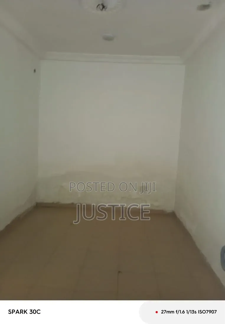 1bdrm Room & Parlour in Pantang, Boi for rent