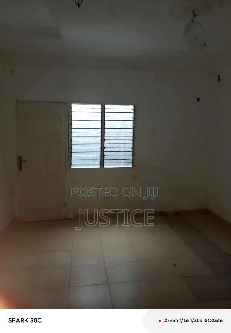 1bdrm Room & Parlour in Pantang, Boi for rent