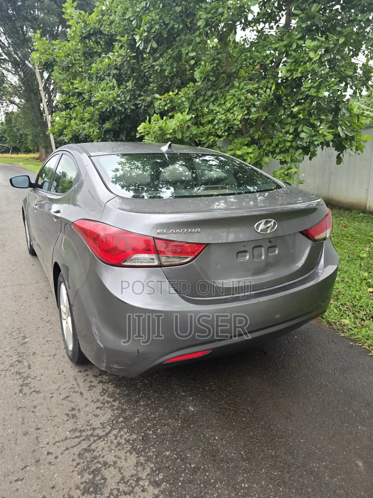 Hyundai Elantra 2013 Brown