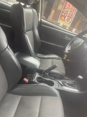 Toyota Corolla LE Premium 4dr Sedan (1.8L 4cyl CVT) 2016 Gray