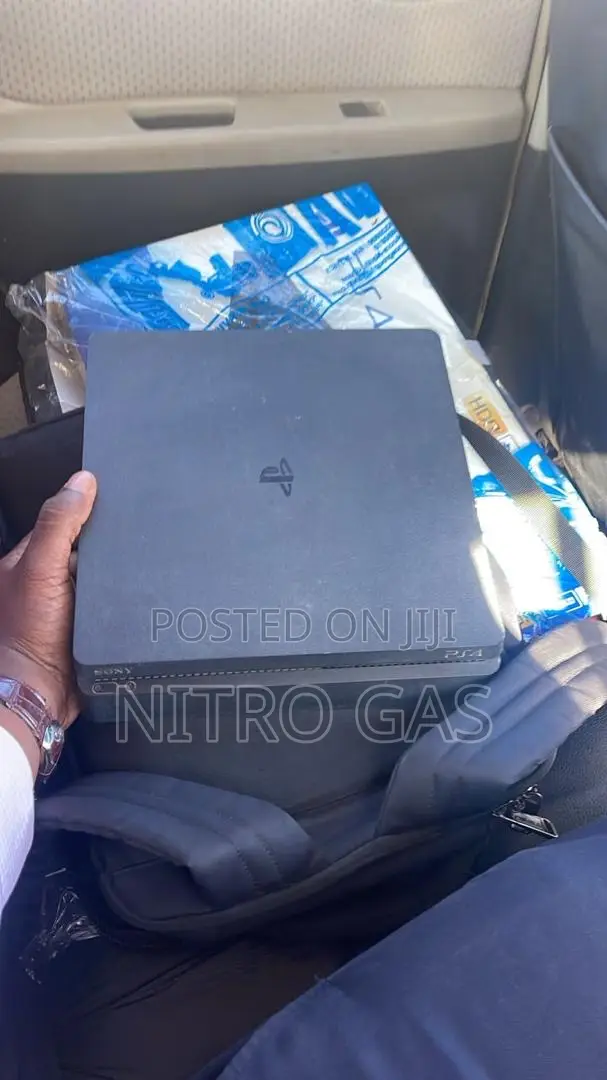 Ps4 Console